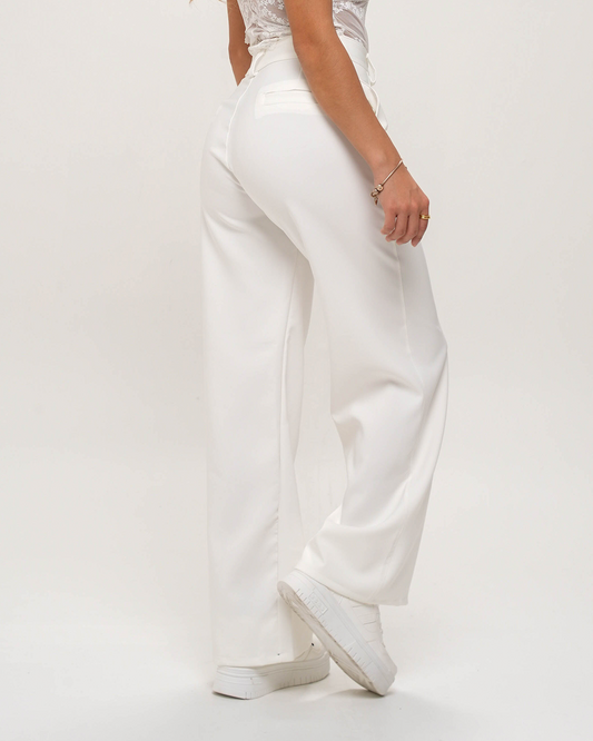 𝑷𝒂𝒏𝒕𝒂𝒍𝒐́𝒏 𝑷𝒂𝒍𝒂𝒛𝒛𝒐 𝑩𝒍𝒂𝒏𝒄𝒐