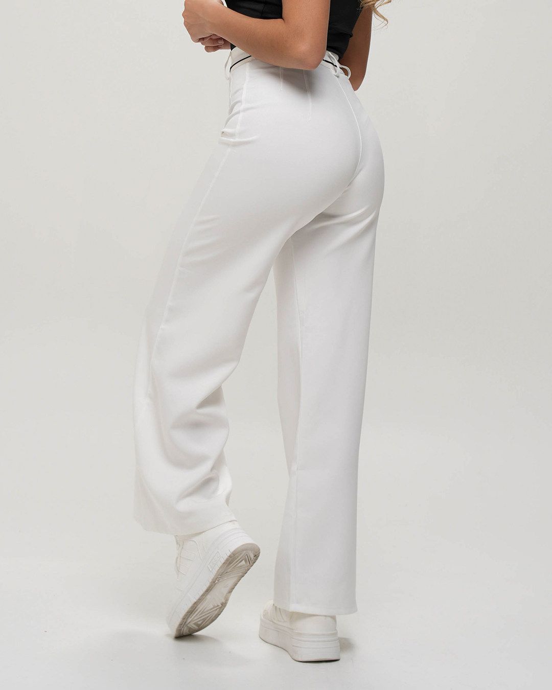 𝑷𝒂𝒏𝒕𝒂𝒍𝒐́𝒏 𝑷𝒓𝒆𝒕𝒊𝒏𝒂 𝑩𝒍𝒂𝒏𝒄𝒐