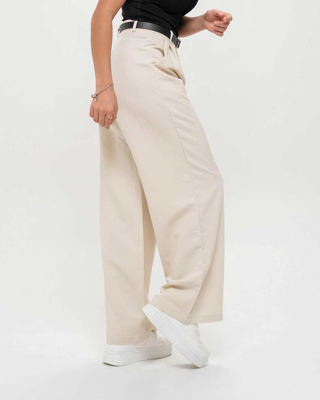 𝑷𝒂𝒏𝒕𝒂𝒍𝒐́𝒏 𝑴𝒊𝒍𝒂𝒏 𝑴𝒂𝒓𝒇𝒊𝒍